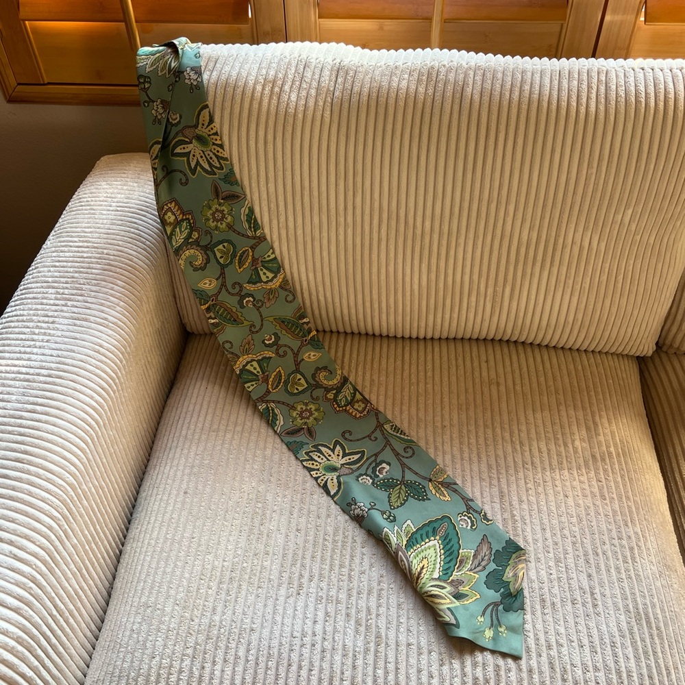 Floral Green Silk Tie